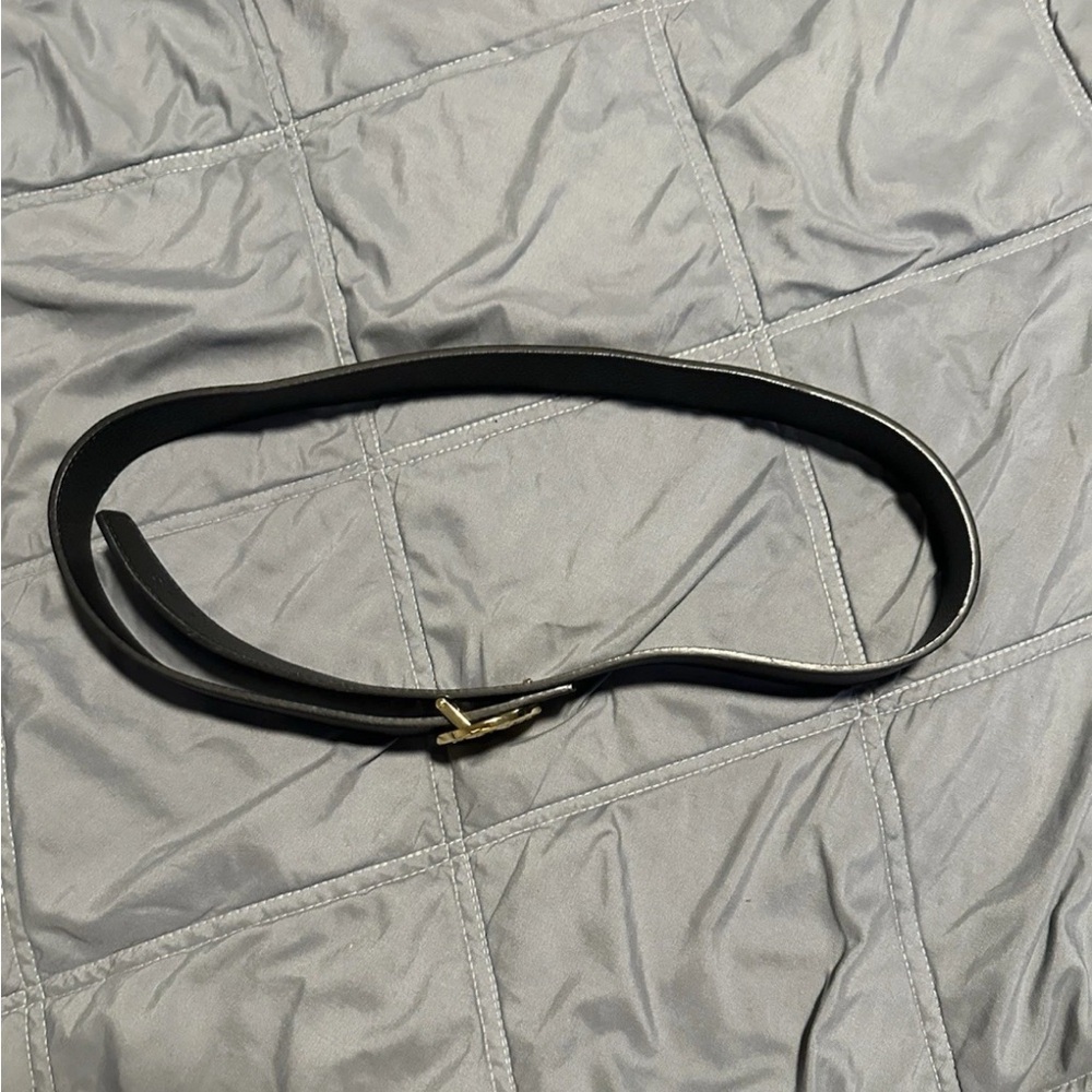 Tory Burch Black Leather Belt with Gold Logo Buckle - Picture 2 of 7